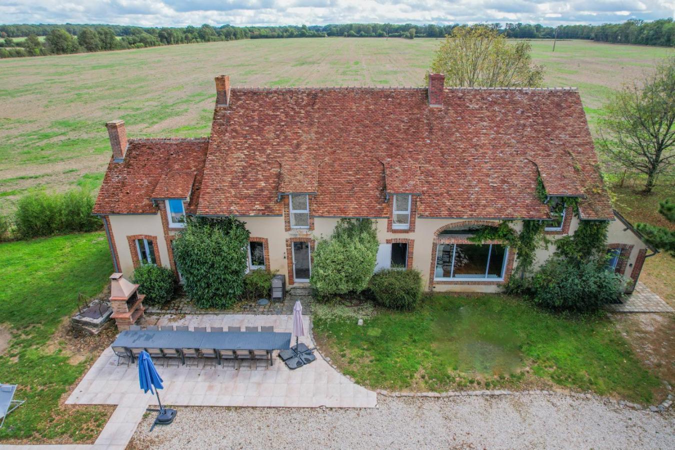 Crazy Villa Le Petit Belair 18 - Heated Pool - Foot - 2H Paris - 30P Aubigny-sur-Nère Exterior foto